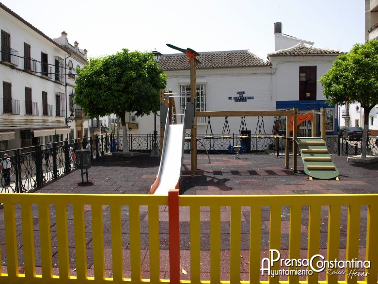 Parque infantil calle Mesones_Constantina 2015-1
